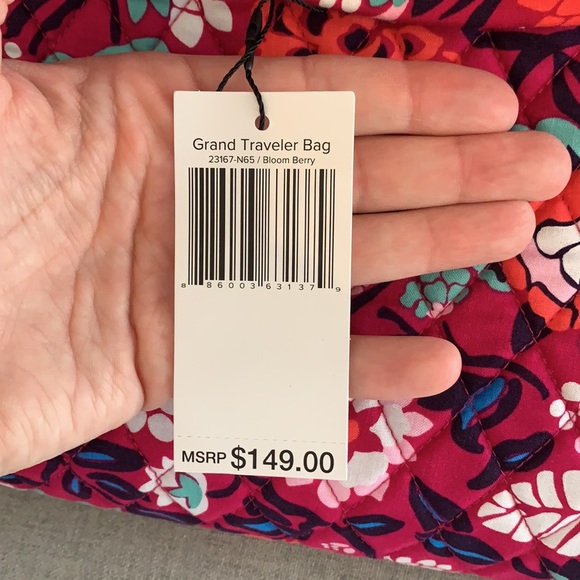 ‼️holiday sale-FIRM‼️ NWT Vera Bradley grand traveler bloom berry - Picture 5 of 16